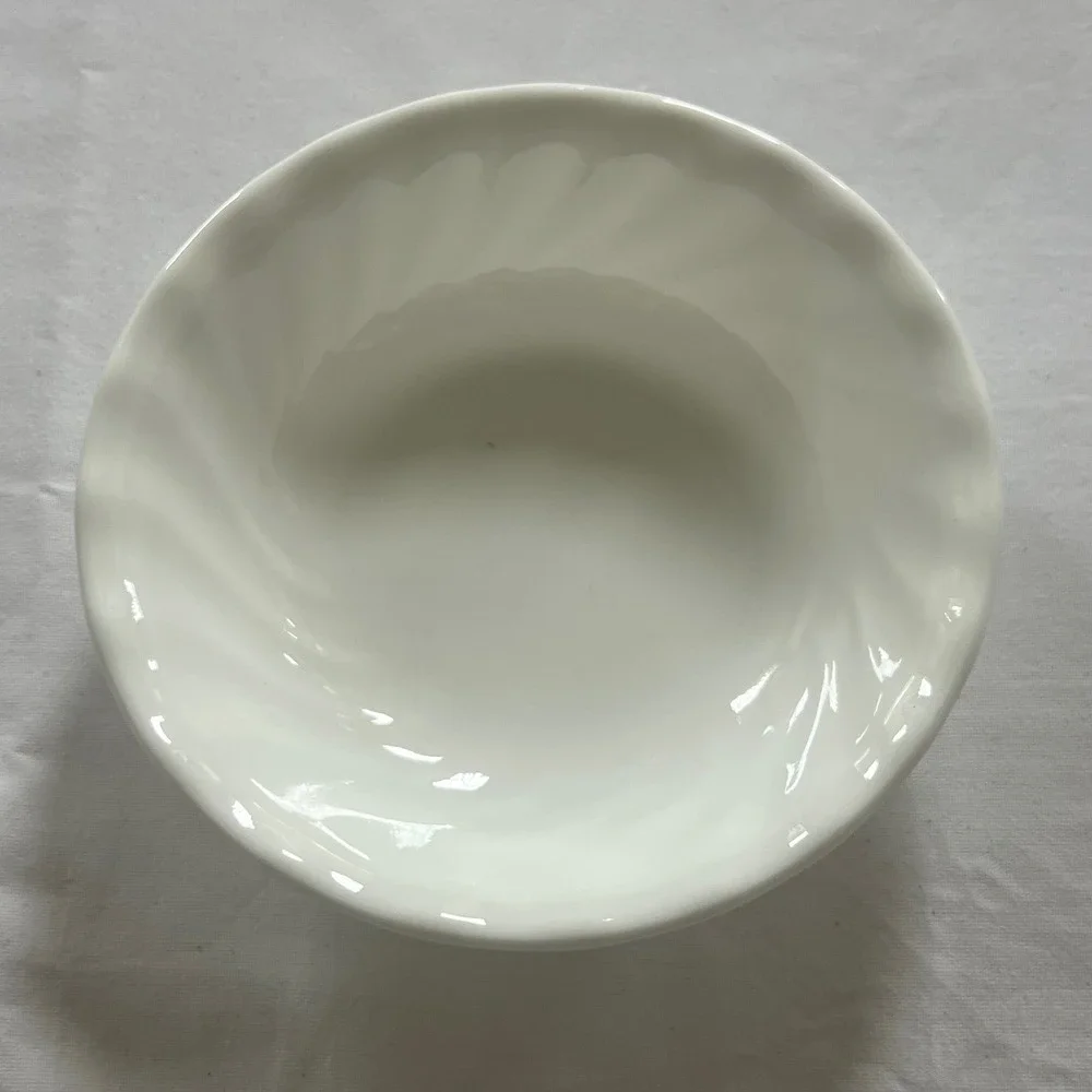 Corelle by Corning Swirl White Vitrelle Glass Cereal Soup Bowl 5.5 Inch USA